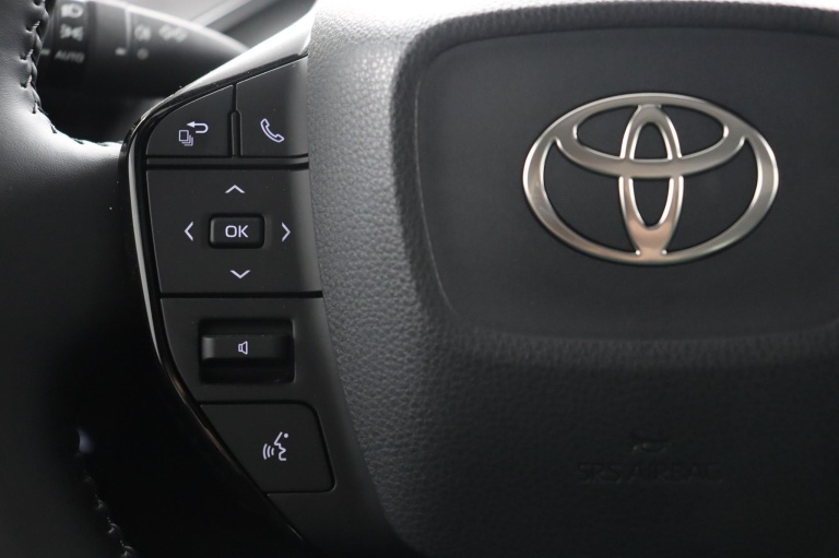 Toyota Prius - 2.0 Plug-in Executive 18