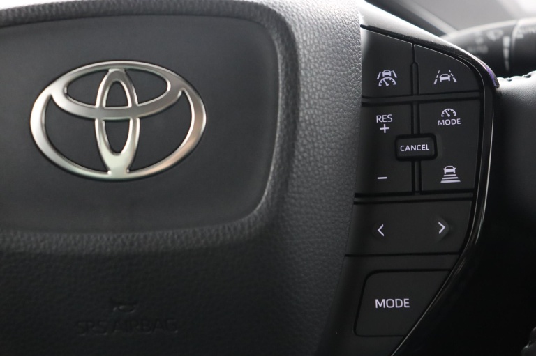 Toyota Prius - 2.0 Plug-in Executive 19