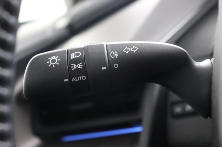 Toyota Prius - 2.0 Plug-in Executive 32