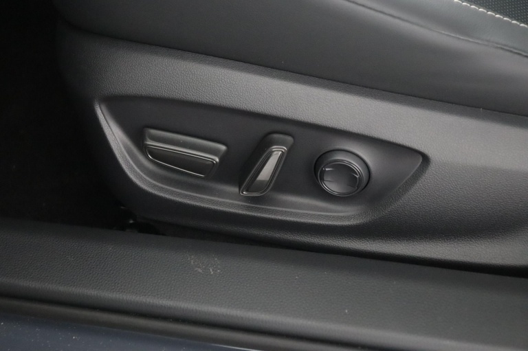 Toyota Prius - 2.0 Plug-in Executive 43