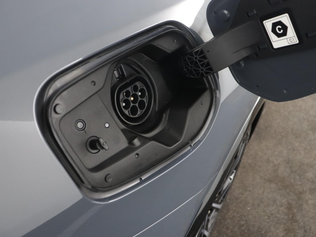 Toyota Prius - 2.0 Plug-in Executive