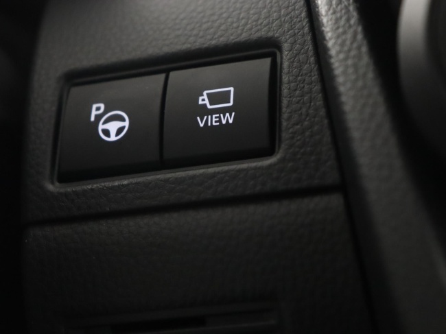 Toyota Prius - 2.0 Plug-in Executive