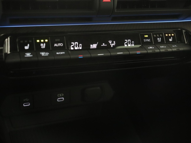 Toyota Prius - 2.0 Plug-in Executive