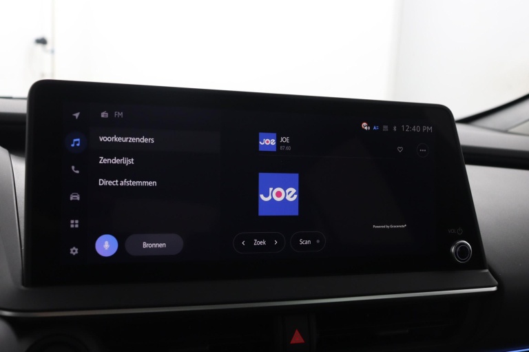 Toyota Prius - 2.0 Plug-in Executive 8