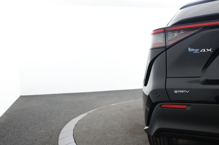 Toyota bZ4X - Dynamic 73 kWh 44