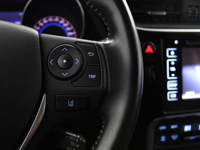 Toyota Auris - 1.8 Hybrid Dynamic Go