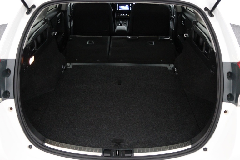 Toyota Auris - 1.8 Hybrid Dynamic Go 26