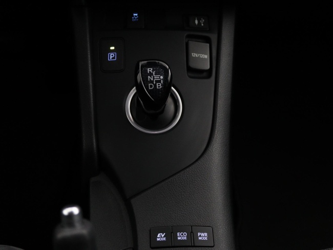 Toyota Auris - 1.8 Hybrid Dynamic Go