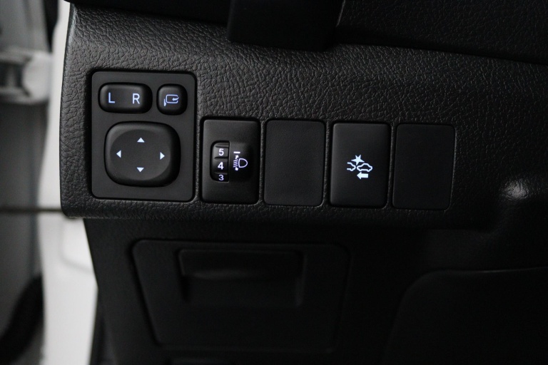 Toyota Auris - 1.8 Hybrid Dynamic Go 31