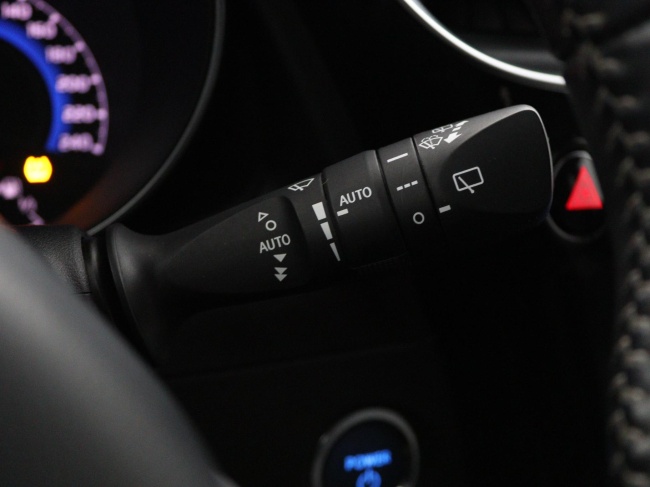 Toyota Auris - 1.8 Hybrid Dynamic Go