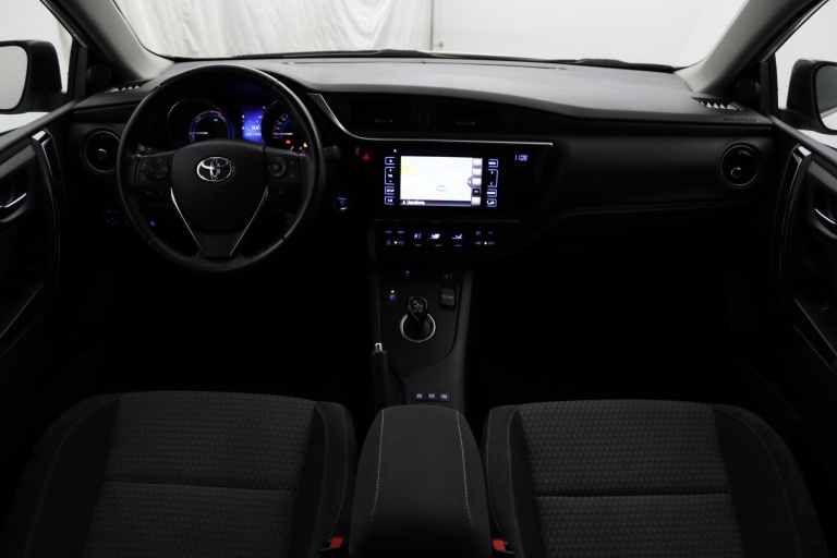 Toyota Auris - 1.8 Hybrid Dynamic Go 4