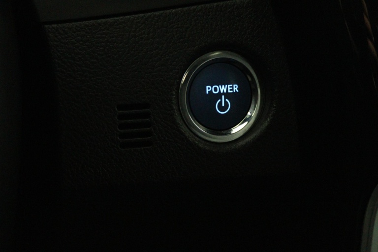 Toyota Auris - 1.8 Hybrid Dynamic Go 44