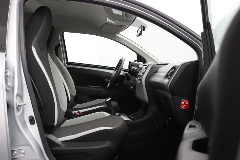 Toyota Aygo - 1.0 VVT-i x-nav 10