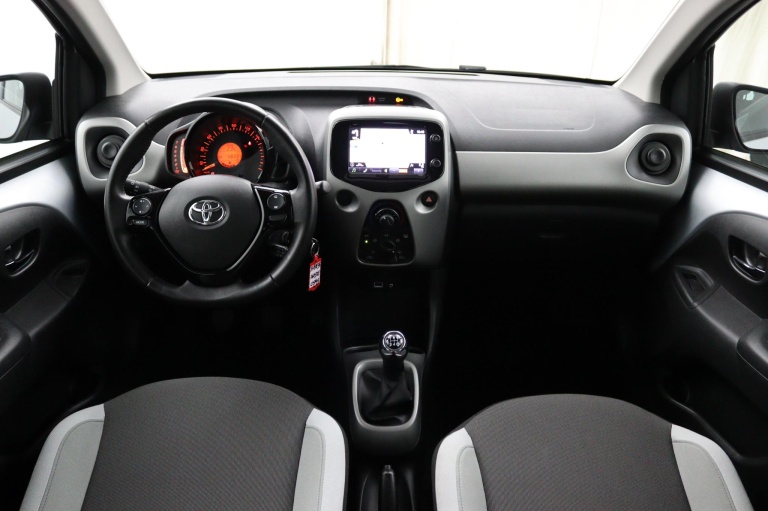 Toyota Aygo - 1.0 VVT-i x-nav 11