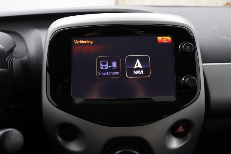 Toyota Aygo - 1.0 VVT-i x-nav 16