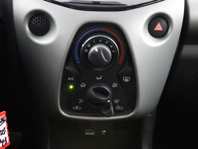 Toyota Aygo - 1.0 VVT-i x-nav