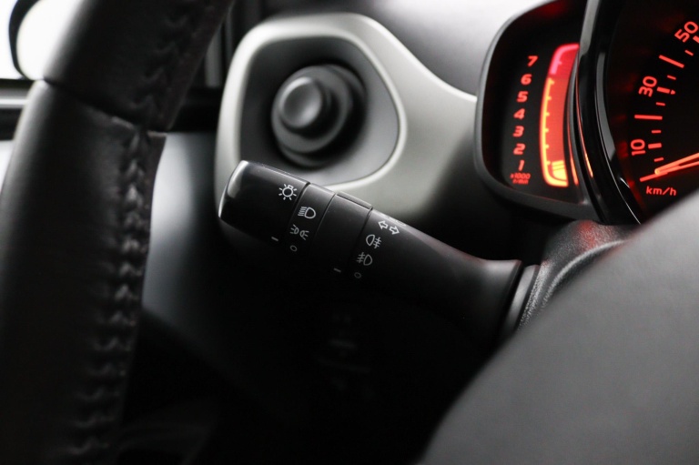 Toyota Aygo - 1.0 VVT-i x-nav 23