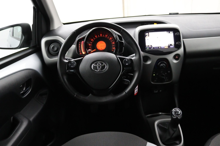 Toyota Aygo - 1.0 VVT-i x-nav 13