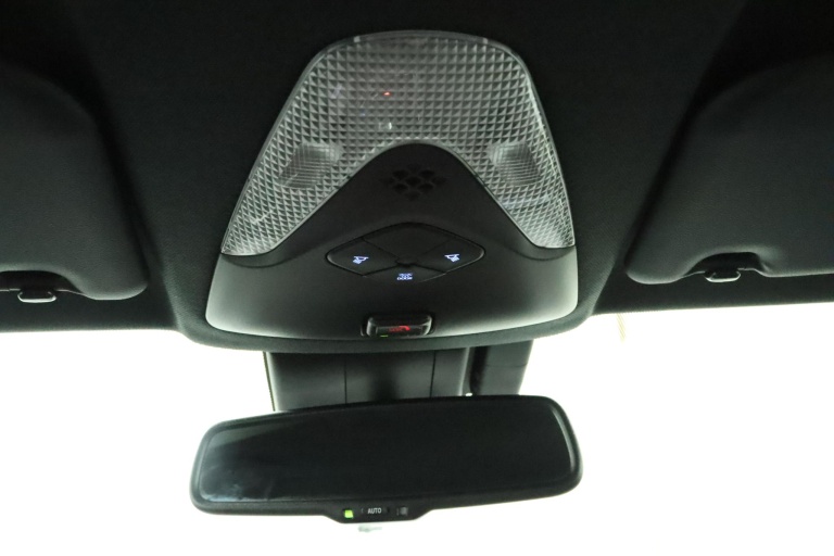 Toyota C-HR - 1.8 Hybrid Executive 32