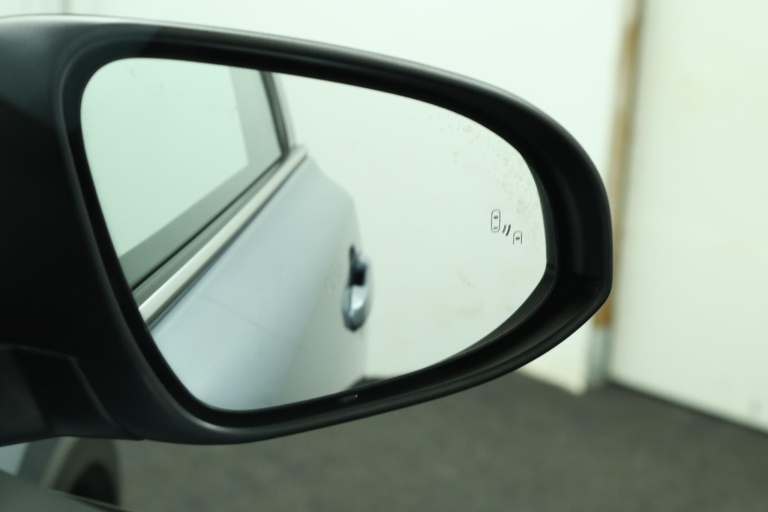 Toyota C-HR - 1.8 Hybrid Executive 42