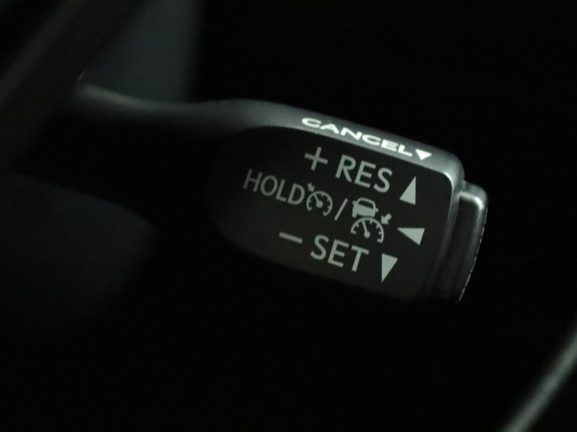 Toyota C-HR - 1.8 Hybrid Executive