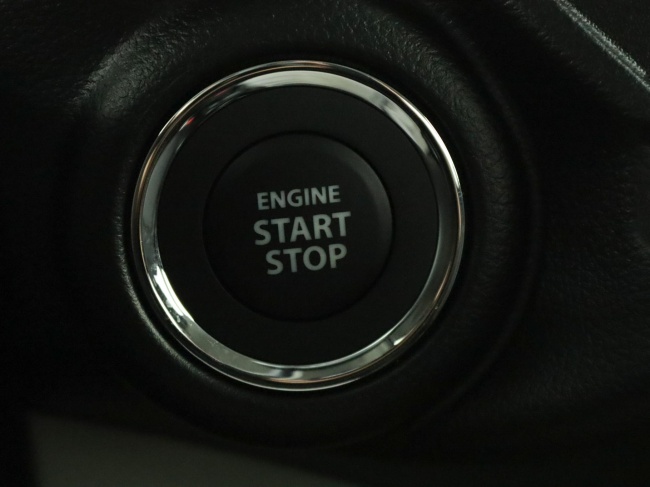 Suzuki Swift - 1.2 Comfort Smart Hybrid