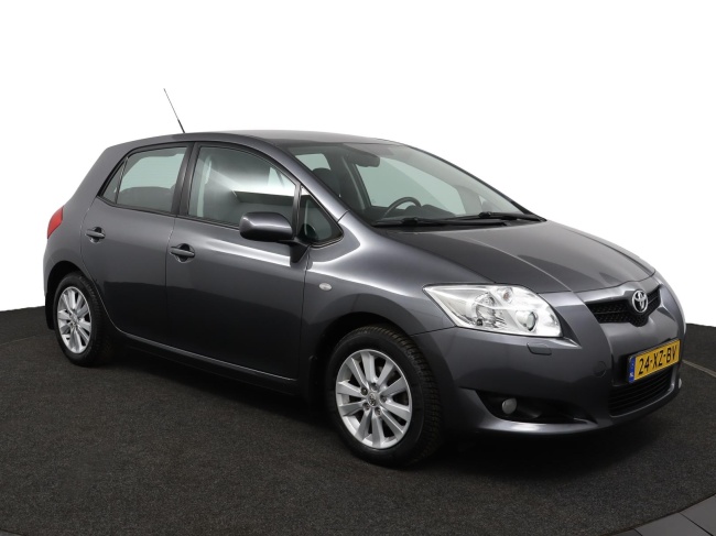 Toyota Auris - 1.6-16V Executive Business