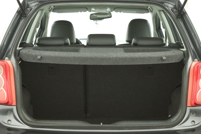 Toyota Auris - 1.6-16V Executive Business 22