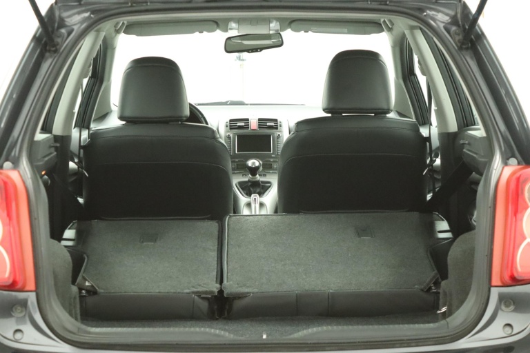 Toyota Auris - 1.6-16V Executive Business 25