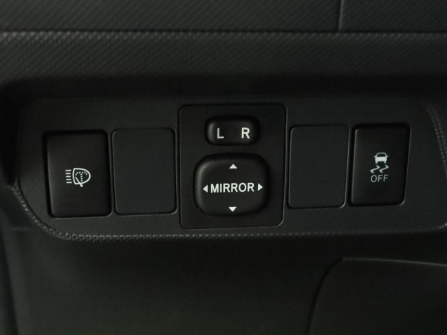 Toyota Auris - 1.6-16V Executive Business