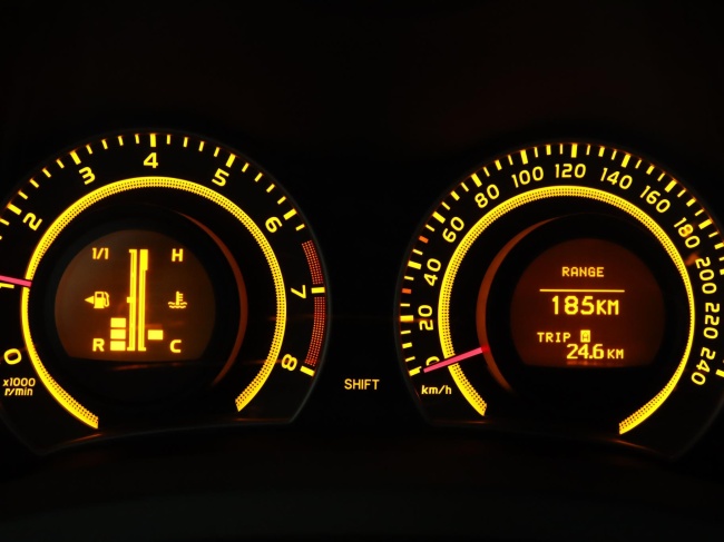 Toyota Auris - 1.6-16V Executive Business