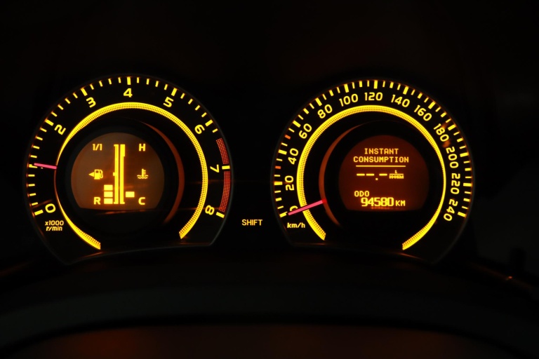 Toyota Auris - 1.6-16V Executive Business 49