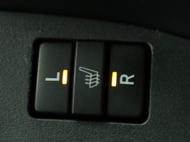 Toyota Auris - 1.6-16V Executive Business