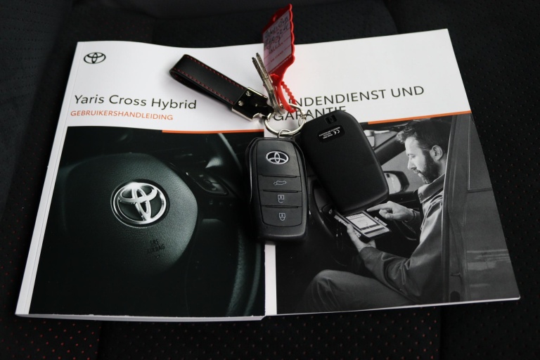 Toyota Yaris Cross - 1.5 Hybrid GR Sport 11