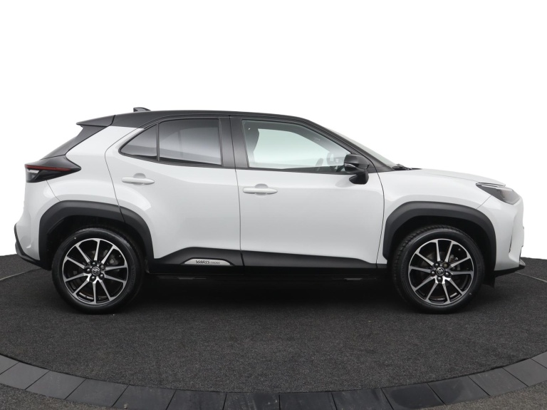 Toyota Yaris Cross - 1.5 Hybrid GR Sport 13