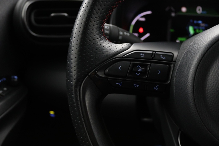 Toyota Yaris Cross - 1.5 Hybrid GR Sport 19