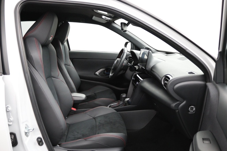 Toyota Yaris Cross - 1.5 Hybrid GR Sport 22