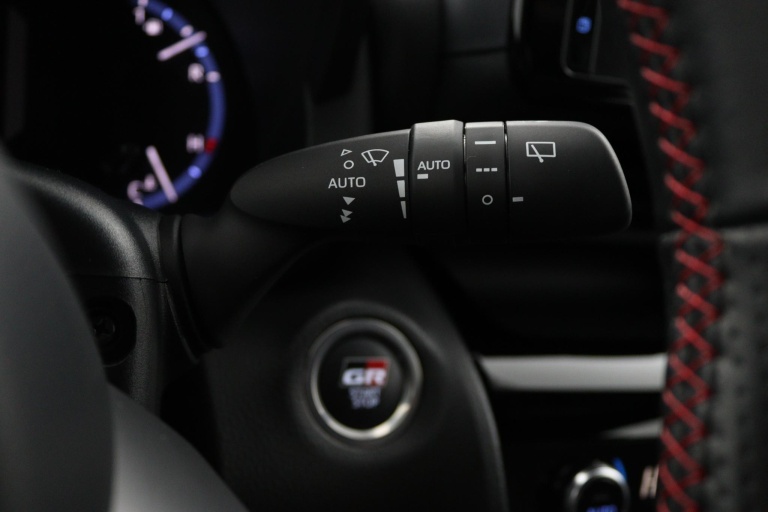 Toyota Yaris Cross - 1.5 Hybrid GR Sport 33