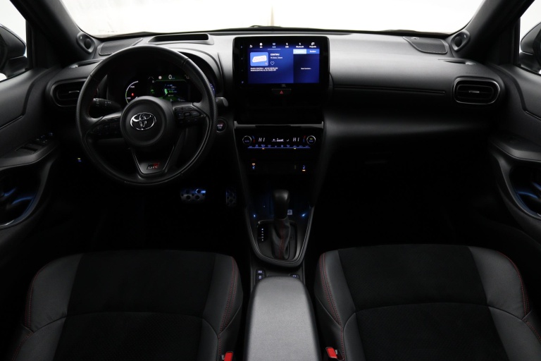 Toyota Yaris Cross - 1.5 Hybrid GR Sport 4