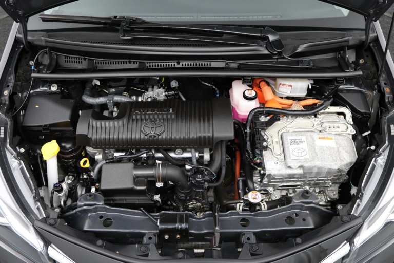 Toyota Yaris - 1.5 Hybrid Dynamic 34