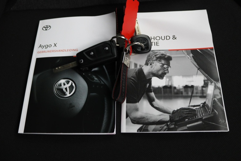 Toyota Aygo X - 1.0 VVT-i MT Play 11