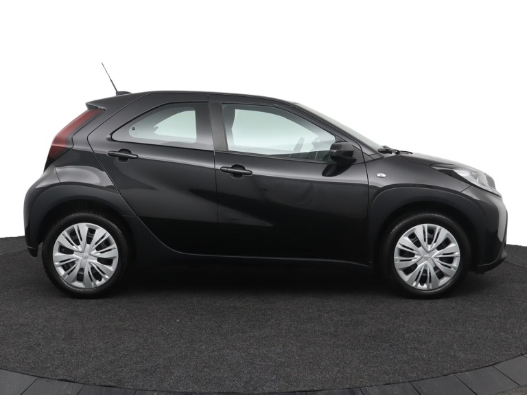 Toyota Aygo X - 1.0 VVT-i MT Play 13