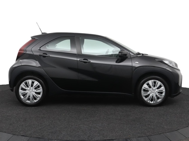 Toyota Aygo X - 1.0 VVT-i MT Play