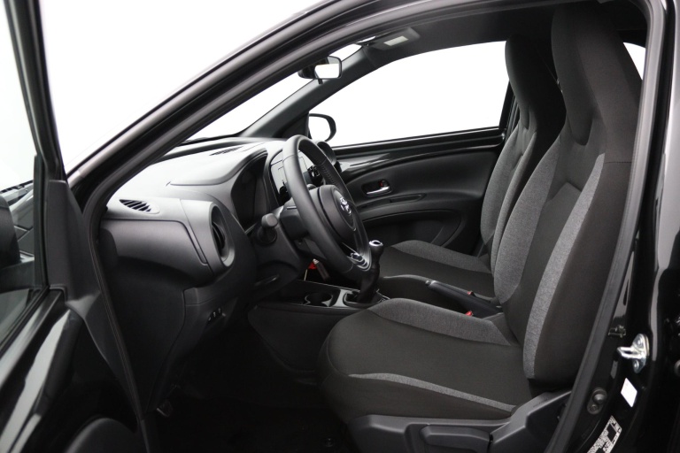 Toyota Aygo X - 1.0 VVT-i MT Play 17