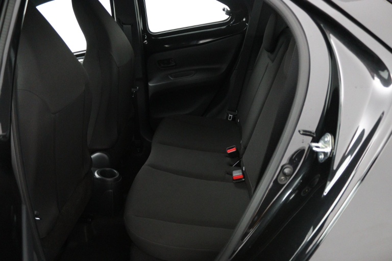 Toyota Aygo X - 1.0 VVT-i MT Play 18