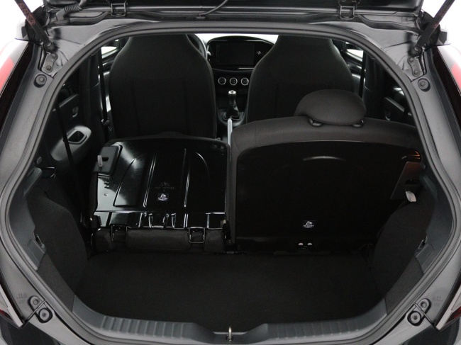 Toyota Aygo X - 1.0 VVT-i MT Play