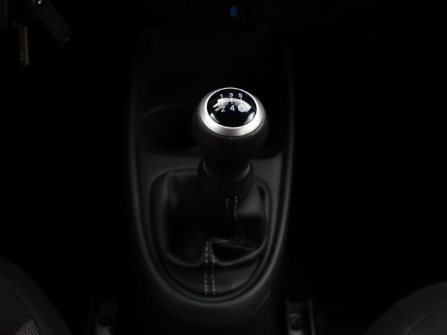 Toyota Aygo X - 1.0 VVT-i MT Play