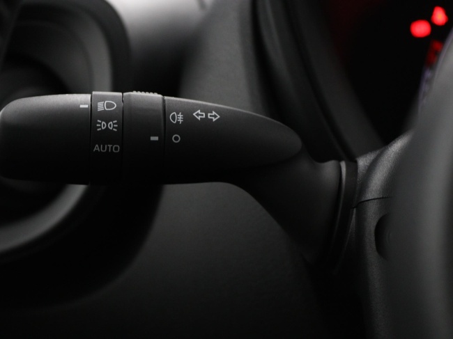 Toyota Aygo X - 1.0 VVT-i MT Play