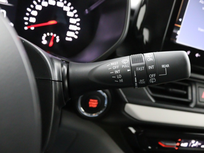 Suzuki Swift - 1.2 Comfort Smart Hybrid