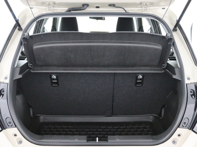 Suzuki Swift - 1.2 Comfort Smart Hybrid